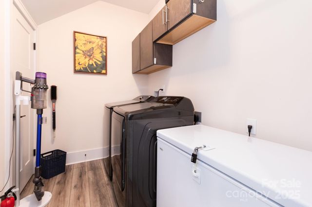 105 White Bridge Road, Weaverville, NC 28787