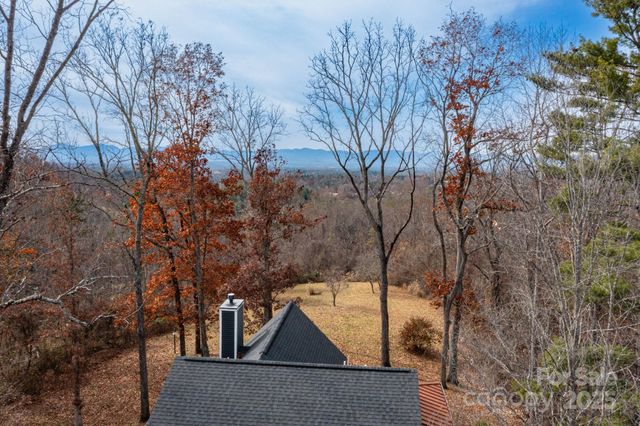 105 White Bridge Road, Weaverville, NC 28787