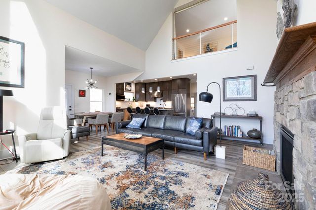 105 White Bridge Road, Weaverville, NC 28787