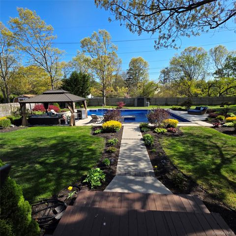 38 Bishop Lane, Holbrook, NY 11741