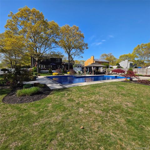 38 Bishop Lane, Holbrook, NY 11741