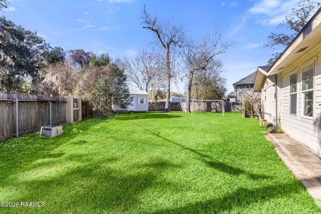 335 Indian Mound Road, Lafayette, LA 70501