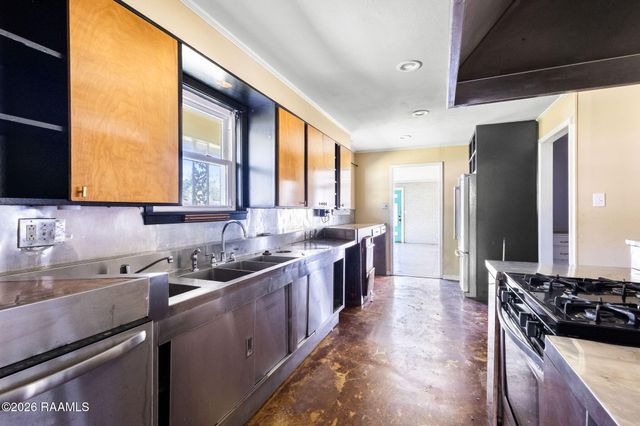 335 Indian Mound Road, Lafayette, LA 70501