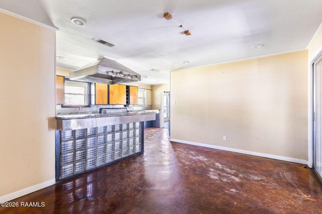 335 Indian Mound Road, Lafayette, LA 70501