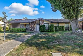 1715 Shady Glen Lane, Dallas, TX 75232