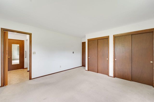 W221S7400 Valley View ROAD, Muskego, WI 53150