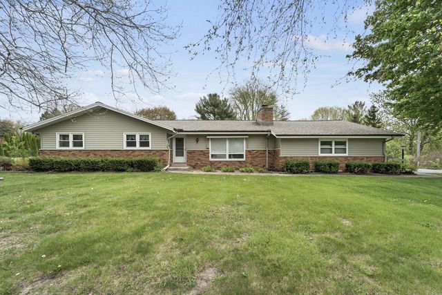 W221S7400 Valley View ROAD, Muskego, WI 53150