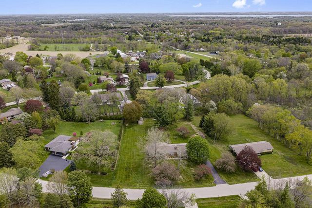 W221S7400 Valley View ROAD, Muskego, WI 53150