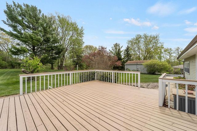 W221S7400 Valley View ROAD, Muskego, WI 53150