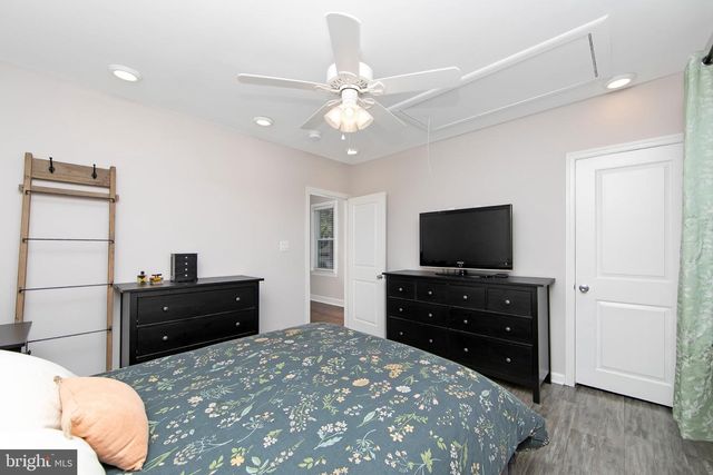 16 3RD ST, Brooklawn, NJ 08030