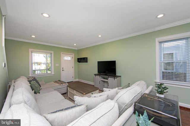 16 3RD ST, Brooklawn, NJ 08030