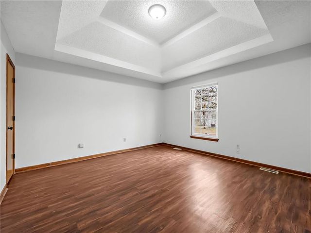 1302 Huntington Circle, Greenwood, MO 64034