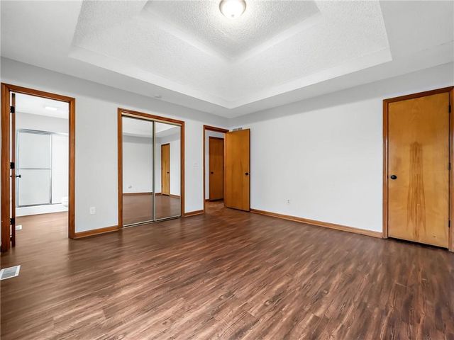 1302 Huntington Circle, Greenwood, MO 64034