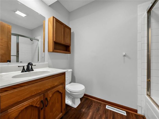 1302 Huntington Circle, Greenwood, MO 64034