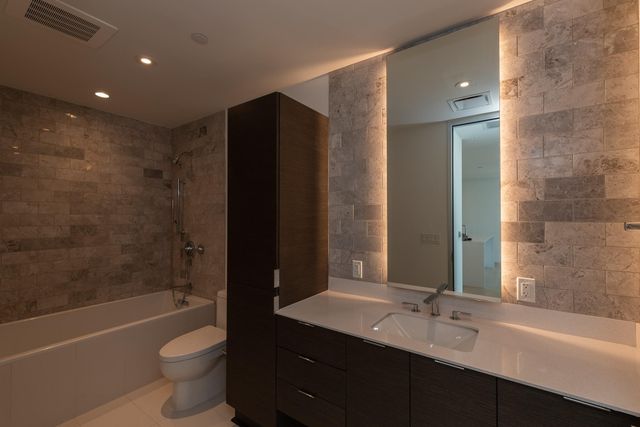 301 West Ave 1802, Austin, TX 78701