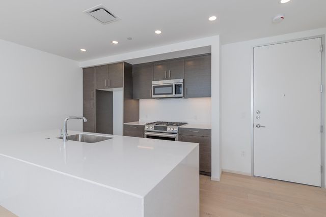 301 West Ave 1802, Austin, TX 78701