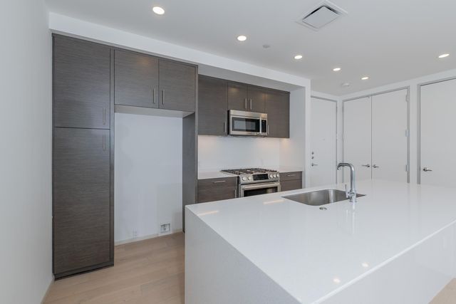 301 West Ave 1802, Austin, TX 78701