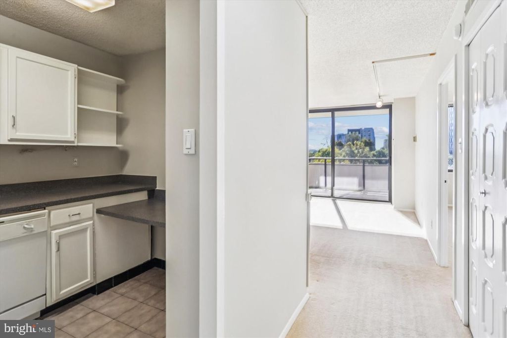 5225 POOKS HILL RD #417N, Bethesda, MD 20814