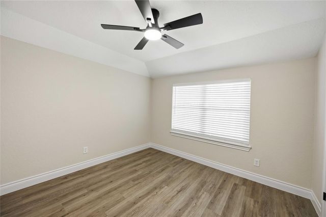 5702 Old Lodge Drive, Houston, TX 77066