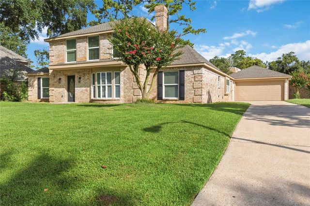 5702 Old Lodge Drive, Houston, TX 77066
