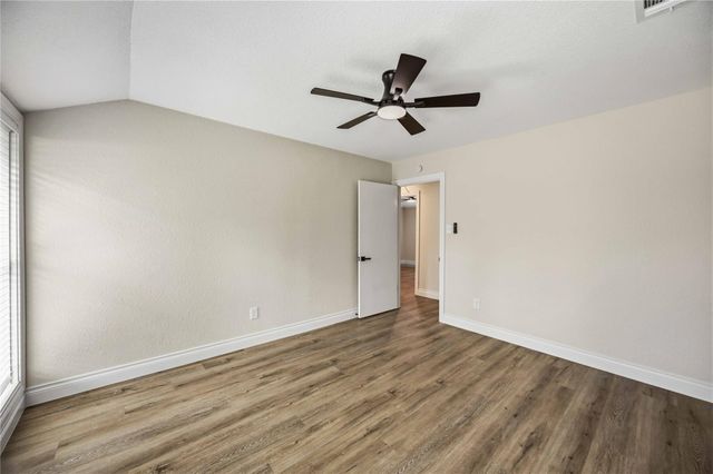 5702 Old Lodge Drive, Houston, TX 77066