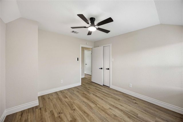 5702 Old Lodge Drive, Houston, TX 77066