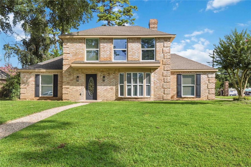 5702 Old Lodge Drive, Houston, TX 77066