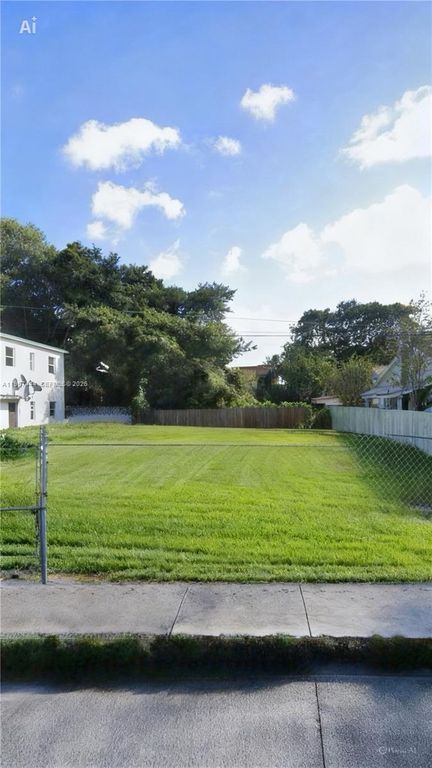 1264 NW 61st St, Miami, FL 33142