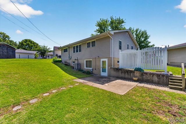 25 Oakes Drive, Crystal City, MO 63019