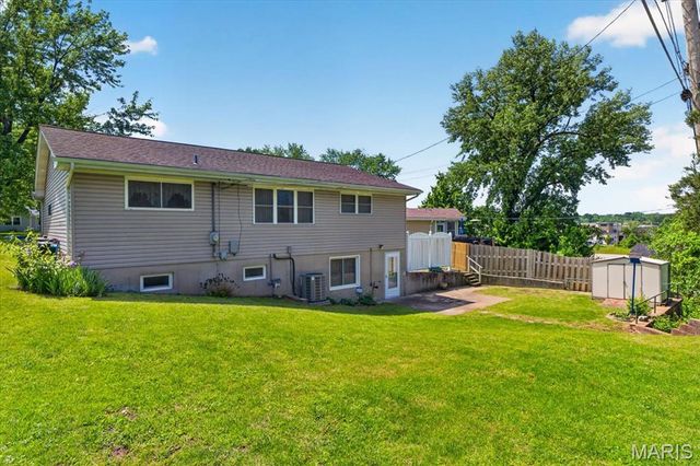 25 Oakes Drive, Crystal City, MO 63019