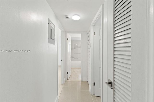 319 NE 14th Ave 201, Hallandale Beach, FL 33009