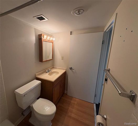 21800 Morley Avenue 112, Dearborn, MI 48124