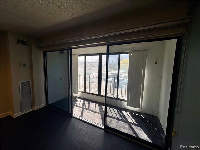 21800 Morley Avenue 112, Dearborn, MI 48124