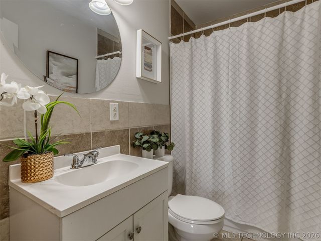 243 NE Elmhurst Avenue, Bartlesville, OK 74006