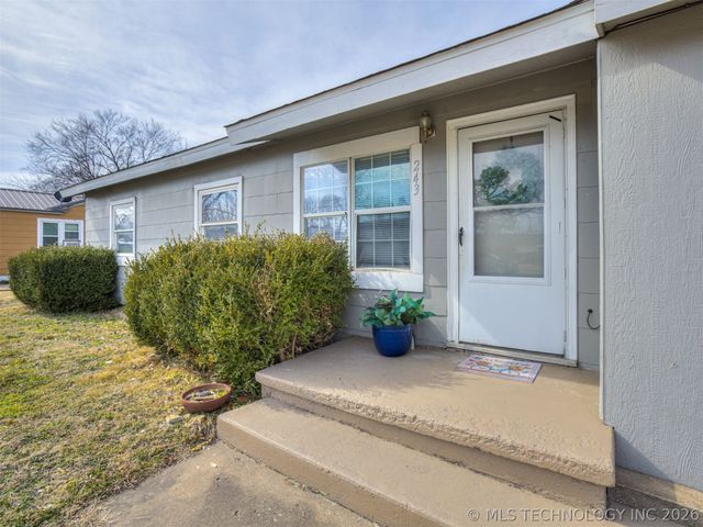 243 NE Elmhurst Avenue, Bartlesville, OK 74006