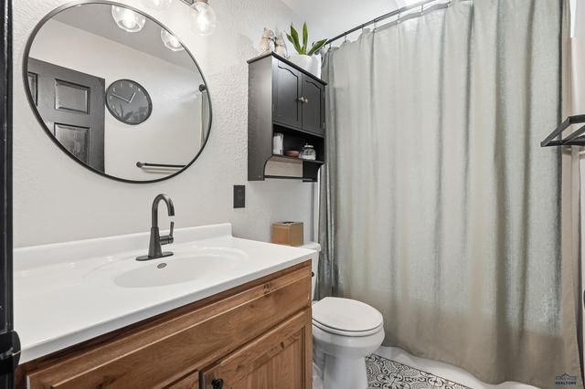 354 BIG BADGER DR, Box Elder, SD 57719