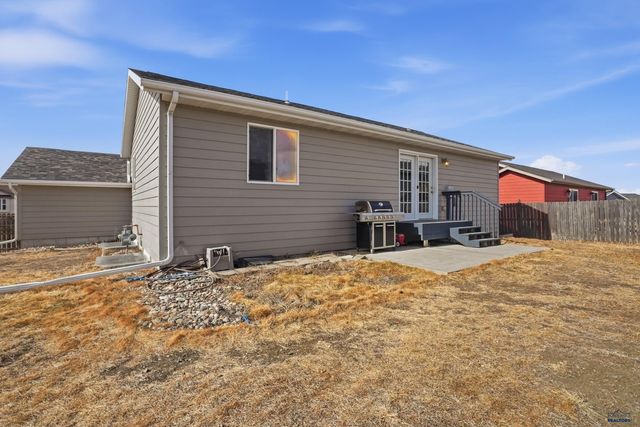 354 BIG BADGER DR, Box Elder, SD 57719