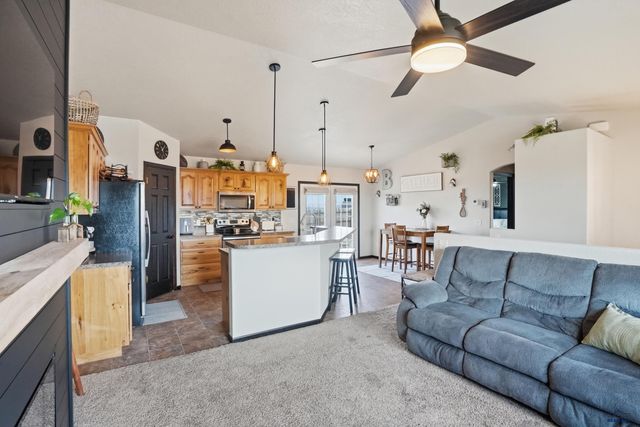 354 BIG BADGER DR, Box Elder, SD 57719