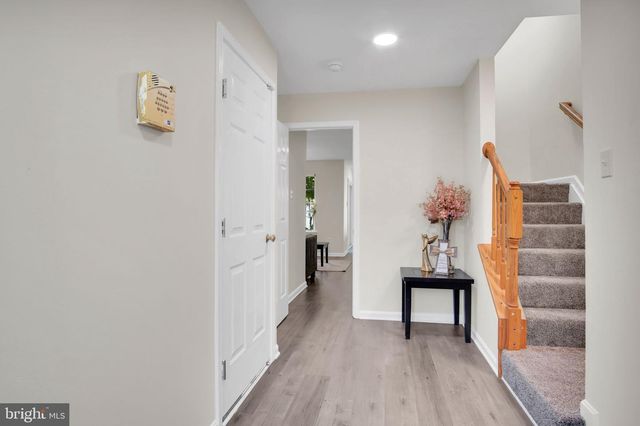 260 COUNTRY RIDGE DR, Red Lion, PA 17356