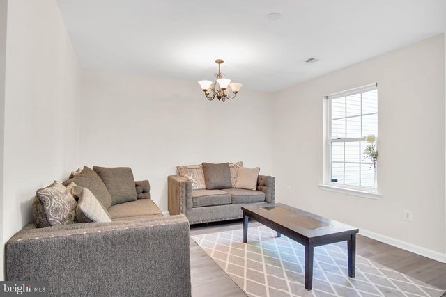 260 COUNTRY RIDGE DR, Red Lion, PA 17356