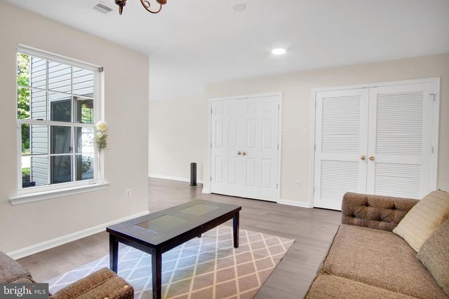 260 COUNTRY RIDGE DR, Red Lion, PA 17356
