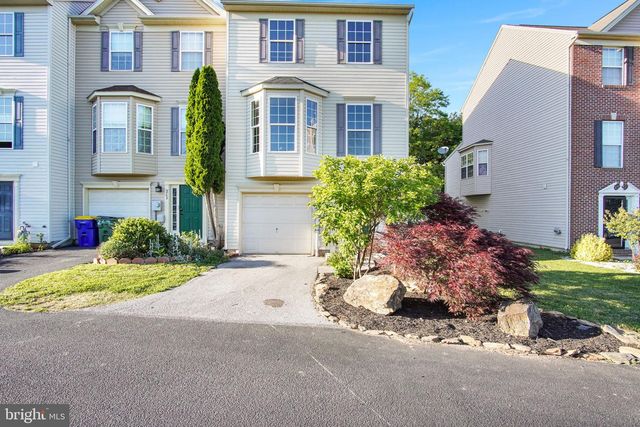 260 COUNTRY RIDGE DR, Red Lion, PA 17356
