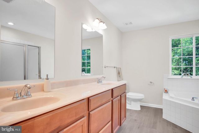 260 COUNTRY RIDGE DR, Red Lion, PA 17356