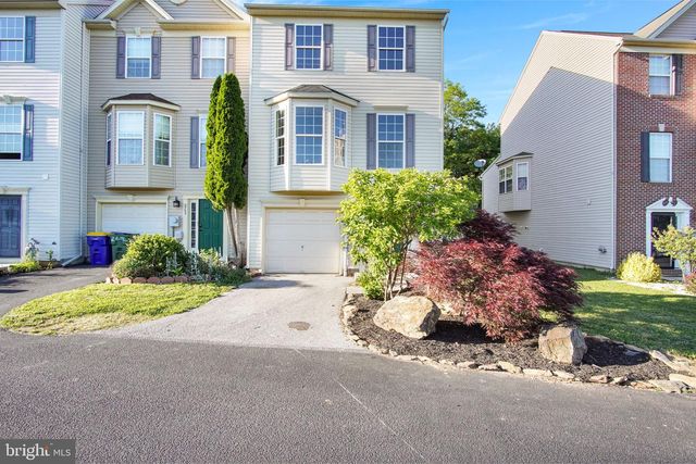 260 COUNTRY RIDGE DR, Red Lion, PA 17356
