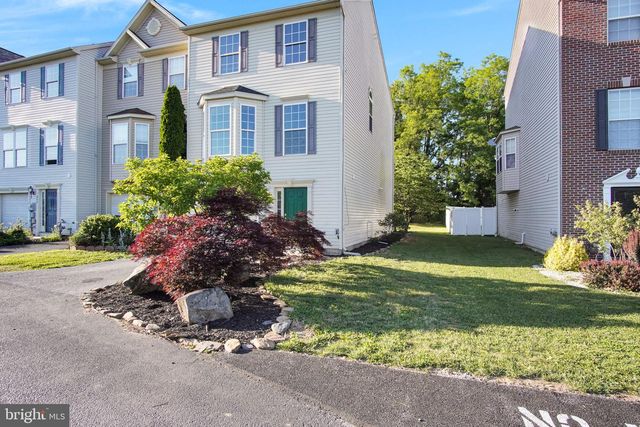 260 COUNTRY RIDGE DR, Red Lion, PA 17356