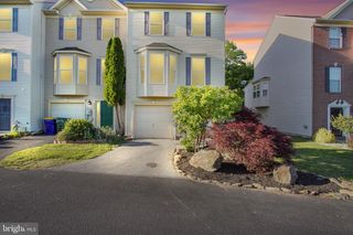 260 COUNTRY RIDGE DR, Red Lion, PA 17356
