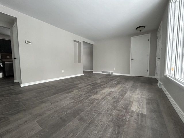 1108 Clayton PLACE, Green Bay, WI 54302