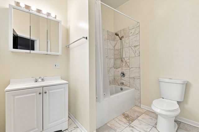 4834 S Prairie Avenue 3, Chicago, IL 60615