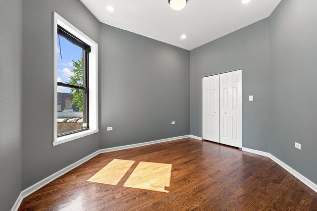 4834 S Prairie Avenue 3, Chicago, IL 60615