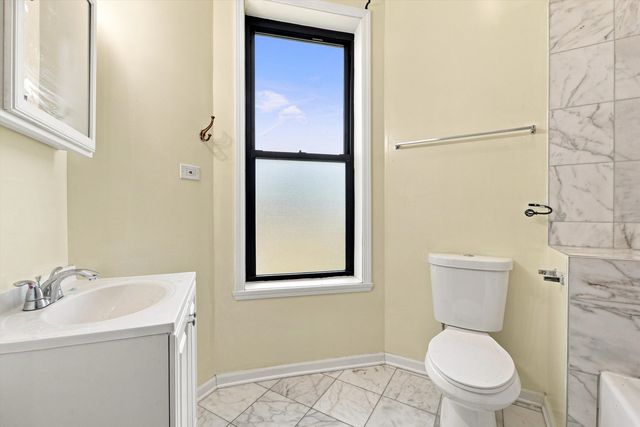4834 S Prairie Avenue 3, Chicago, IL 60615
